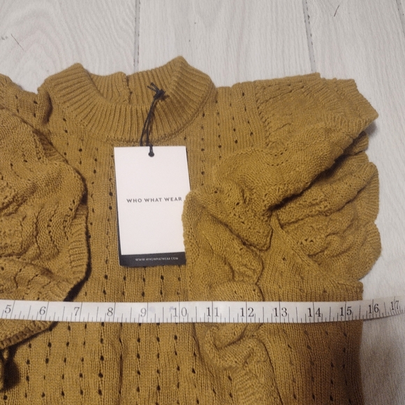 NWT  Who What Wear Sweater Ruffle Top Small - Picture 3 of 6